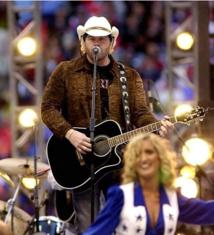 O Come All Ye Faithful – Toby Keith